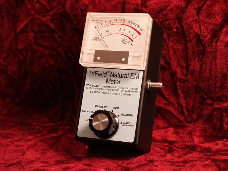 WCGAPS TriField EMF Meter